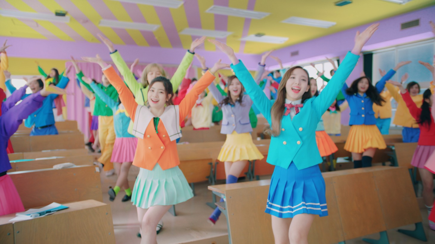 新CM「転校生」篇のワンシーン。