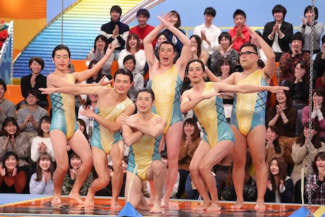 「シンクロナイズドテイスティング」に登場する、ロシア代表メンバー。(c)フジテレビ