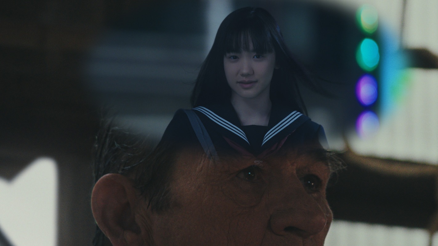 「プライドオブボス」の新CM「海女」篇のワンシーン。