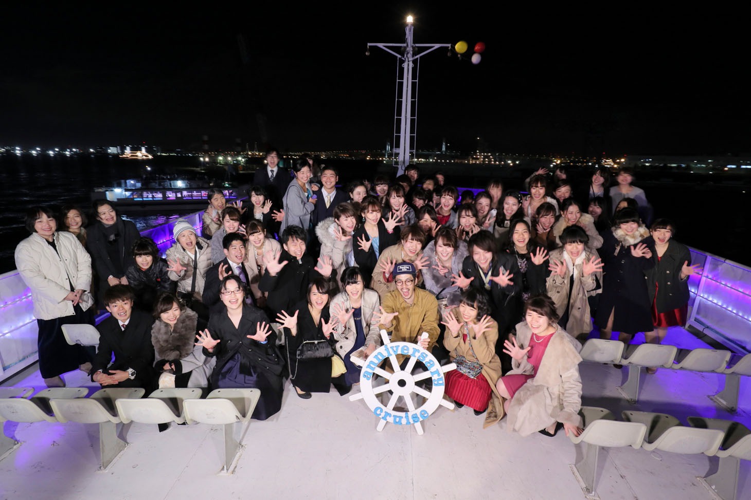 「あらためて成人を祝う会」の様子。
