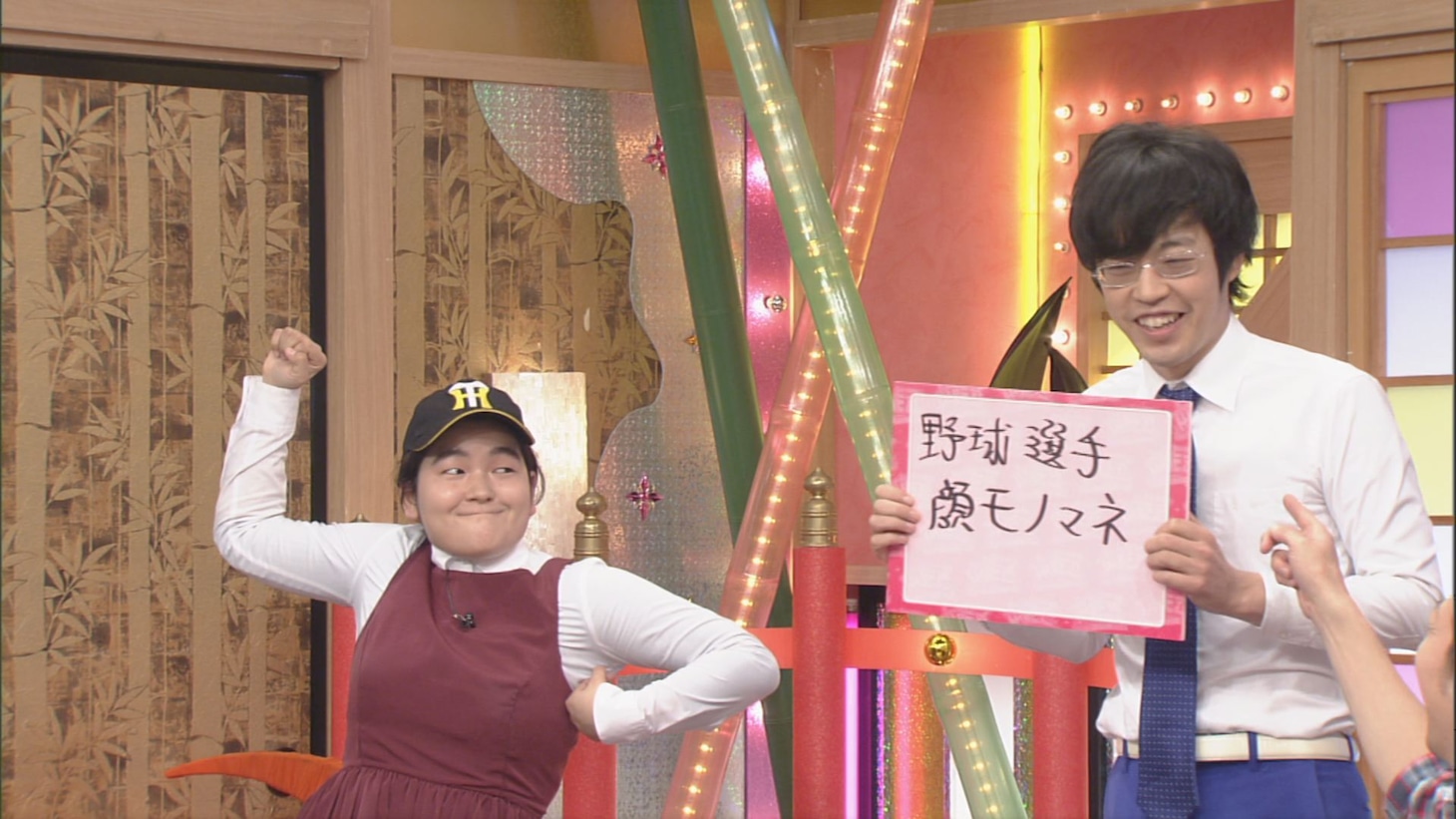 「本能Z」で野球選手の顔モノマネを披露する、ゆにばーす・はら（左）と、川瀬名人（右）。(c)CBC