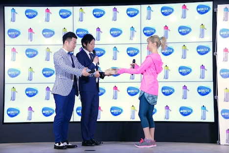 告白対決の様子。