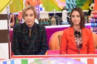 左からりゅうちぇる、滝沢カレン。(c)日本テレビ