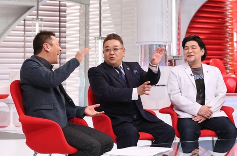 左からくりぃむしちゅー上田、サンドウィッチマン。(c)日本テレビ