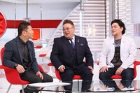 左からくりぃむしちゅー上田、サンドウィッチマン。(c)日本テレビ