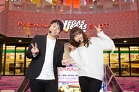 左からNON STYLE井上、ポコ美。(c)KYHD