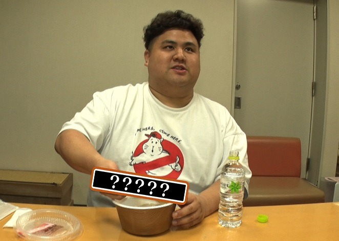 ダイエットグッズの効果を検証する、ダブルアート真べぇ。(c)関西テレビ