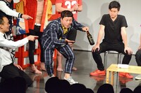 「ノーセンス・日馬富士」より。酔っ払いを演じるWエンジンえとう窓口。