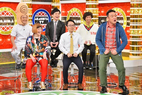 たむらけんじ（前列右）とその後輩芸人たち。(c)MBS