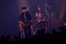 「ゲスの極み乙女。久しくシングル出してなかったから 何かシングル出す時の感覚忘れちゃったし、 ワンマンするのも何だから仲間を呼んだぜ！ あんまライブ無いから来てくれよな！PARTY」の様子。