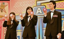 （左から）カニササレアヤコ、河邑ミク、霜降り明星・粗品。