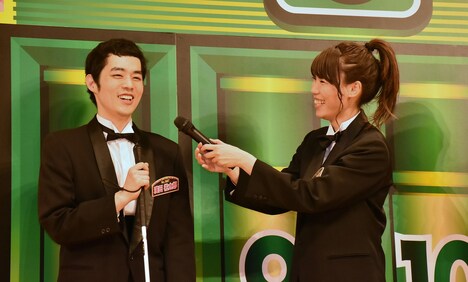 (左から)濱田祐太郎、紺野ぶるま。