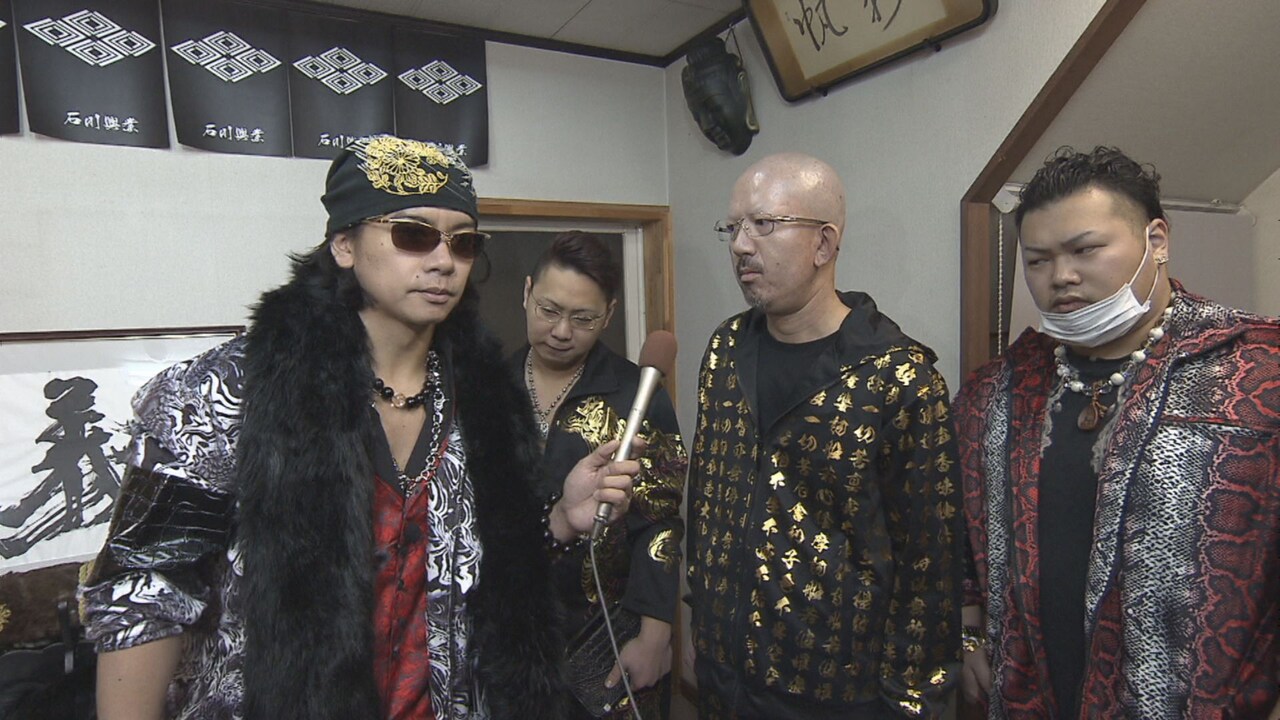 野田クリスタルが悪党コーデで変身、宮迫はゴリラ対決