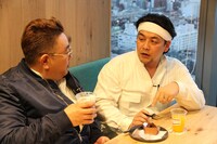 「サンドウィッチマンのぶらり即席コントの旅 DX」特別回のワンシーン。