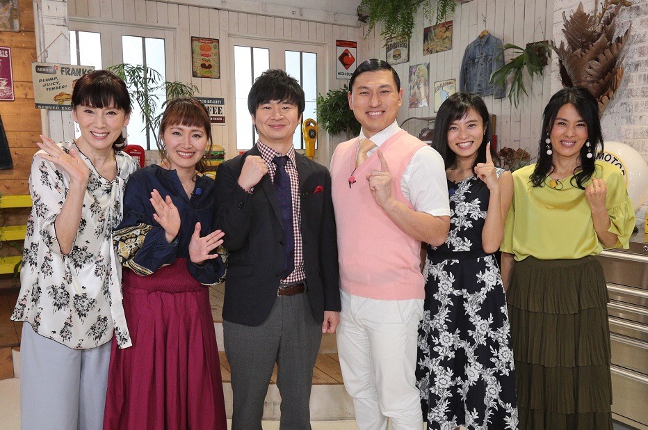 「日本を救うヒントがここに！ ほっといたらこうなった」に出演する（左から）秋野暢子、丸山桂里奈、オードリー、小島瑠璃子、井森美幸。(c)関西テレビ
