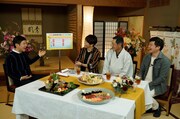 左から関根勤、陣内智則、月亭八方、月亭方正。(c)読売テレビ