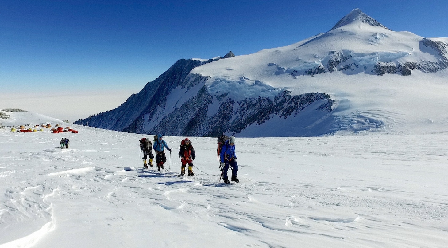 「世界の果てまでイッテQ！登山部 南極大陸最高峰への挑戦3時間SP」のワンシーン。(c)日本テレビ