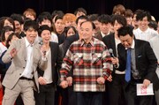 最年長63歳のシラタマ(中央)の憧れはコウメ太夫とのこと。