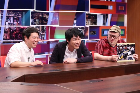 （左から）タカアンドトシ・タカ、麒麟・川島、野性爆弾くっきー。(c)中京テレビ