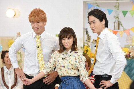 with Bことブリリアンと、倉科カナ（中央）。(c)TBS