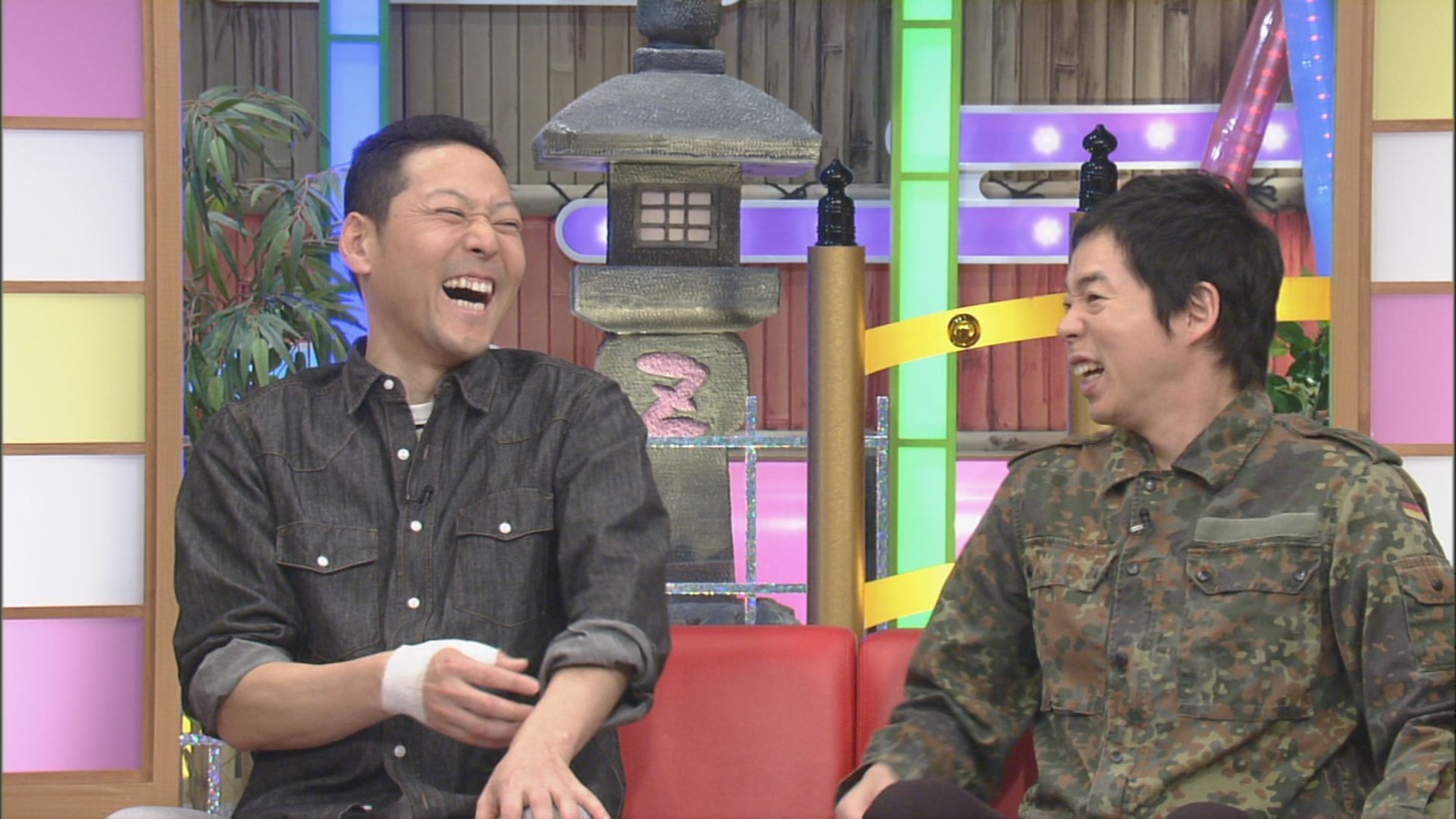 （左から）東野幸治、今田耕司。(c)CBC