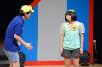 特別ゲストとしてネタを披露したにゃんこスター。