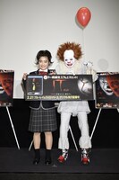 左から井上咲楽、アンガールズ田中。