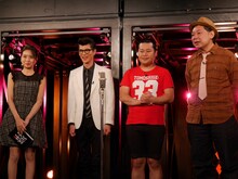 左から曽田茉莉江、モグライダー、鈴木おさむ。(c)BSフジ