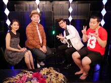 左から曽田茉莉江、鈴木おさむ、モグライダー。(c)BSフジ