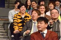 朝6時半の新幹線で大阪から来たというちゃらんぽらん冨好（2列目左端）。