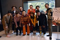 「東京03 FROLIC A HOLIC 『何が格好いいのか、まだ分からない。』」の出演者たち。後列左端は作・演出のオークラ。