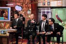 （左から）浅越ゴエ、アキナ、とろサーモン久保田。(c)ABC