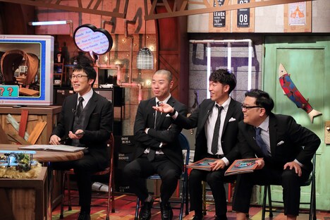 （左から）浅越ゴエ、アキナ、とろサーモン久保田。(c)ABC