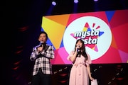 「mysta festa」でMCを務めた(左から)ますだおかだ岡田、西脇彩華(9nine)。