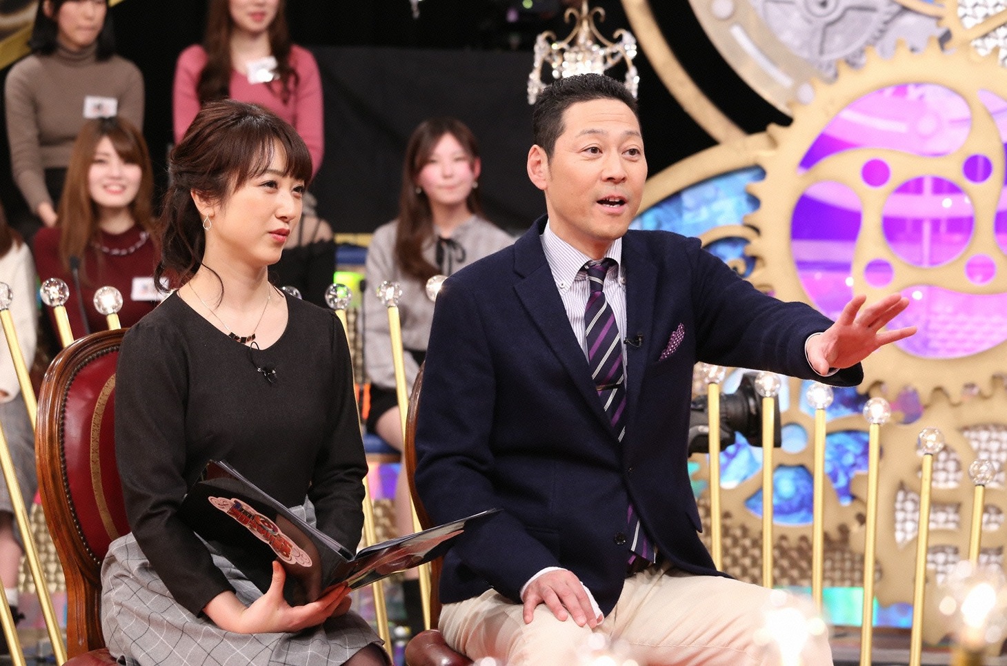 左から川田裕美、東野幸治。(c)日本テレビ