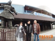 左から日比麻音子アナウンサー、ハライチ岩井、黒須田守編集長。