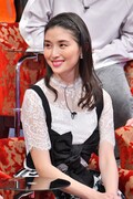 スタジオゲストの橋本マナミ。(c)MBS