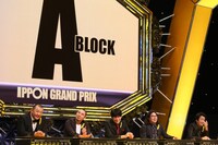 Aブロックの5人。(c)フジテレビ