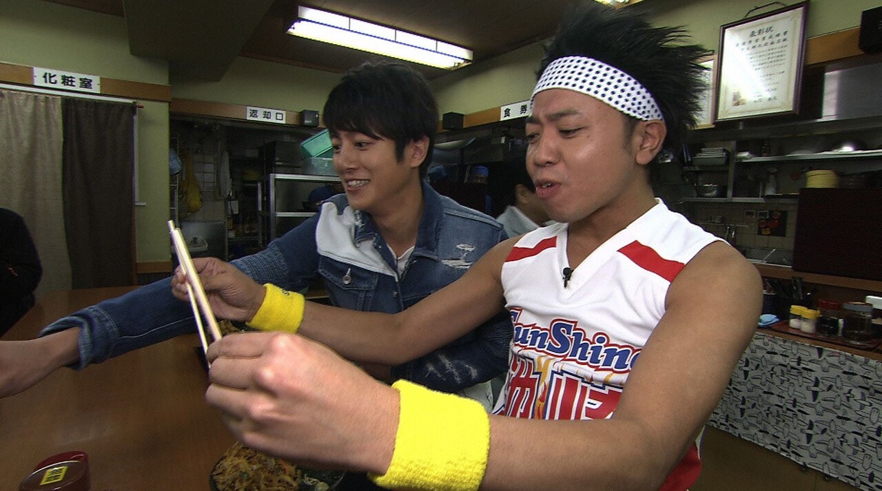 実家の天井から猫、サンシャイン池崎の極貧エピソード「波瀾爆笑」で紹介