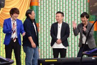 「ストイック暗記王」に挑戦する（左から）三四郎・小宮、ロバート秋山、かまいたち山内、東京03飯塚。