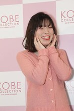 春っぽいメイクをしてもらいうれしそうな尼神インター誠子。