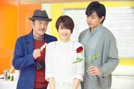 左から吉田鋼太郎演じる卓三、吉瀬美智子演じる秋本楓、青柳翔演じる増田慎之。(c)テレビ東京