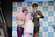 左からゆりやんレトリィバァ、ジャルジャル福徳。