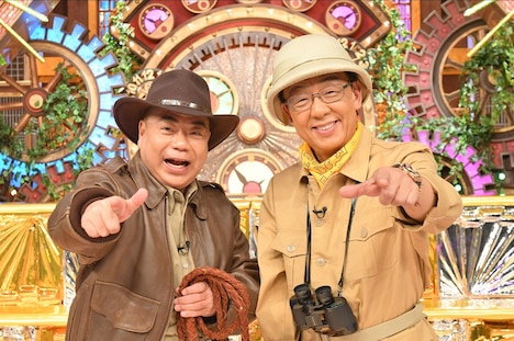 「ヤバいよ!怪奇探偵団」MCの(左から)出川哲朗、梅沢富美男。(c)TBS