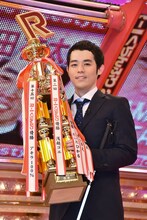 「R-1ぐらんぷり2018」優勝決定時の濱田祐太郎。