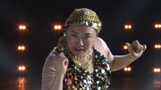 CM「歌詞再現カラオケバトル 激・モン楽祭」撮影中の様子。