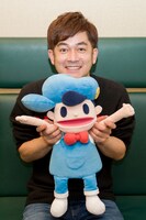 主人公・松田名作役のなすなかにし那須。