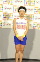 ポーズばかり取るサンシャイン池崎にちゃんと立ってもらった。