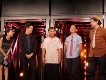 左から曽田茉莉江、四千頭身、鈴木おさむ。(c)BSフジ