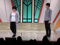 「Kakeru翔チャレンジバトル」でネタを披露するみーとバイバイ。